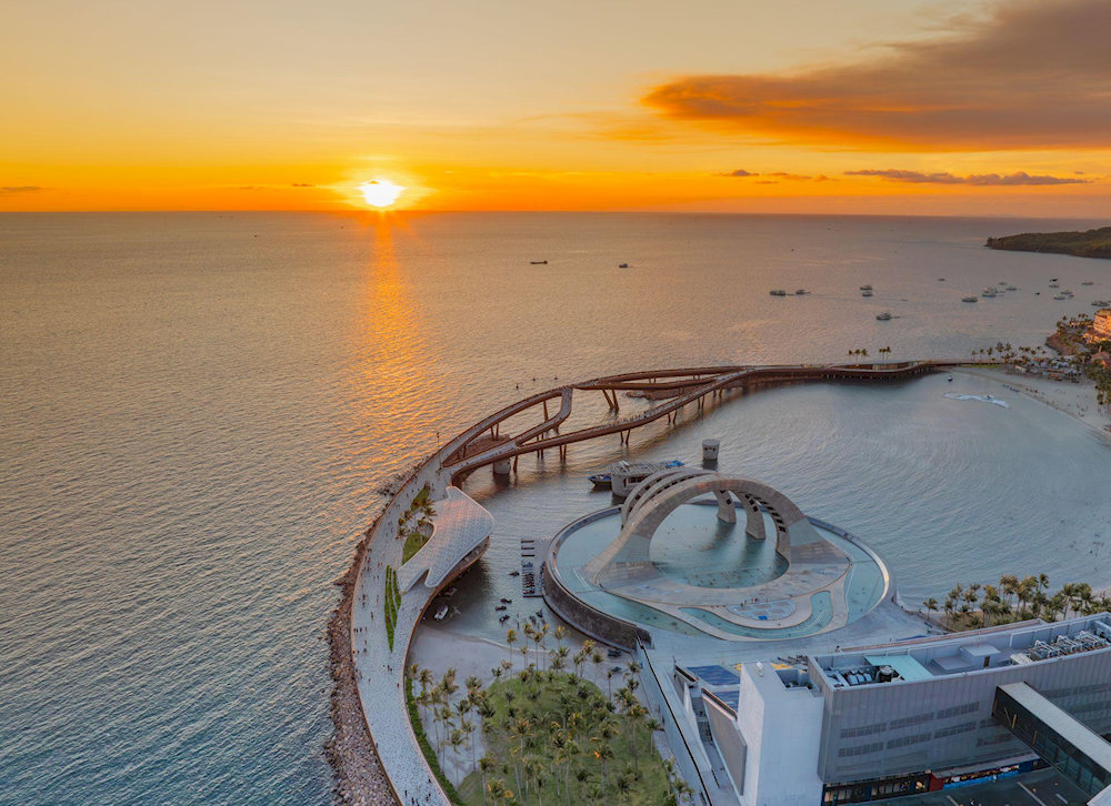The Kiss Bridge is open every day of the week
